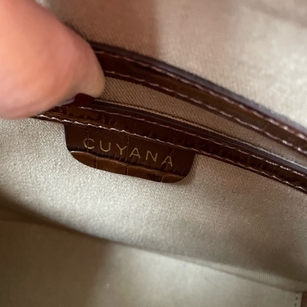Cuyana Brown Croc-Embossed Leather Crossbody Bag - Picture 11 of 15